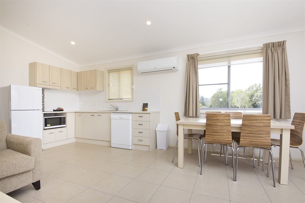 Lakeside Forster Holiday Park Bagian luar foto
